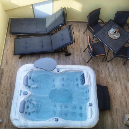 Apartments Nina Rab Town Zewnętrze zdjęcie