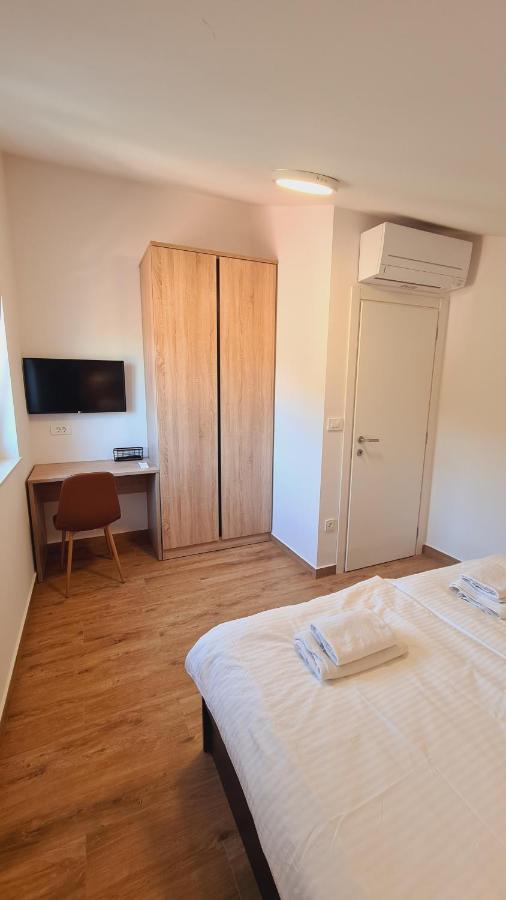 Apartments Nina Rab Town Zewnętrze zdjęcie
