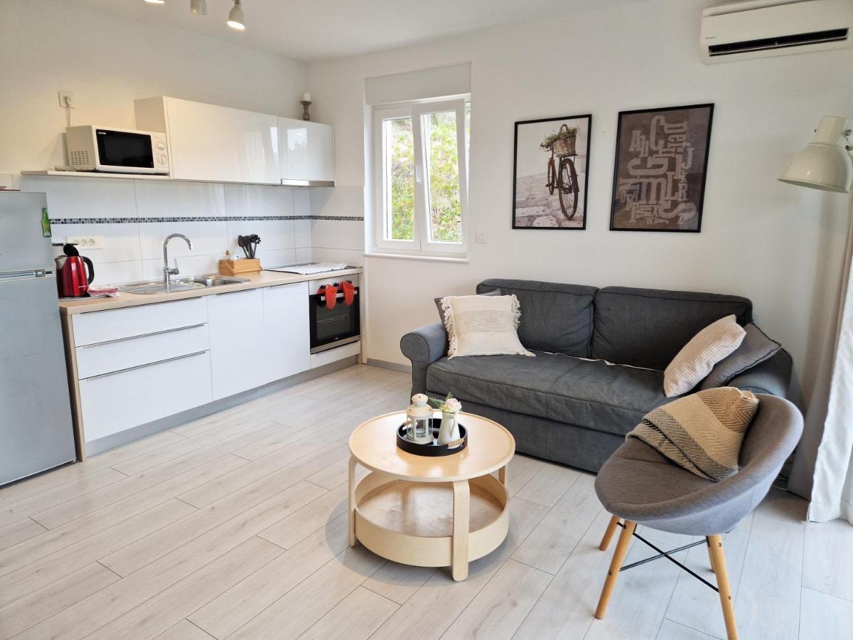 Apartments Nina Rab Town Zewnętrze zdjęcie