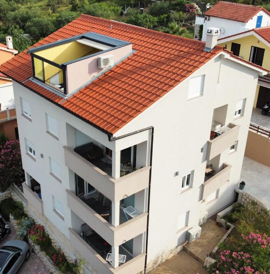 Apartments Nina Rab Town Zewnętrze zdjęcie
