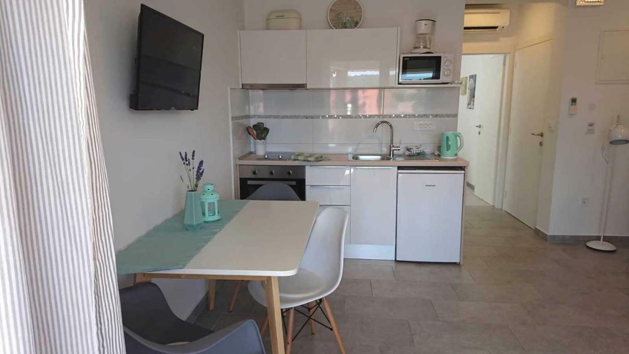 Apartments Nina Rab Town Zewnętrze zdjęcie